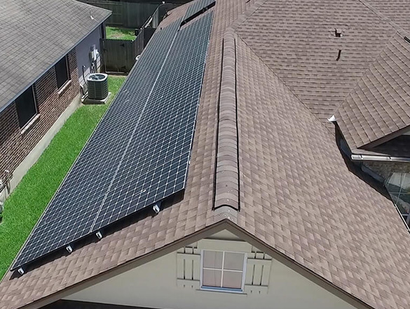 Example of Asphalt Roof Construction Performed by Live Oak Roofing in Universal City, Texas